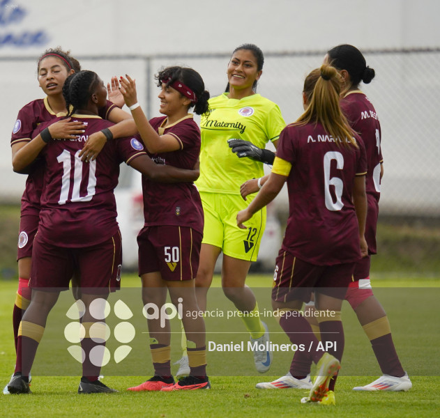 FBL FEMENINA VINO TINTO EMELEC