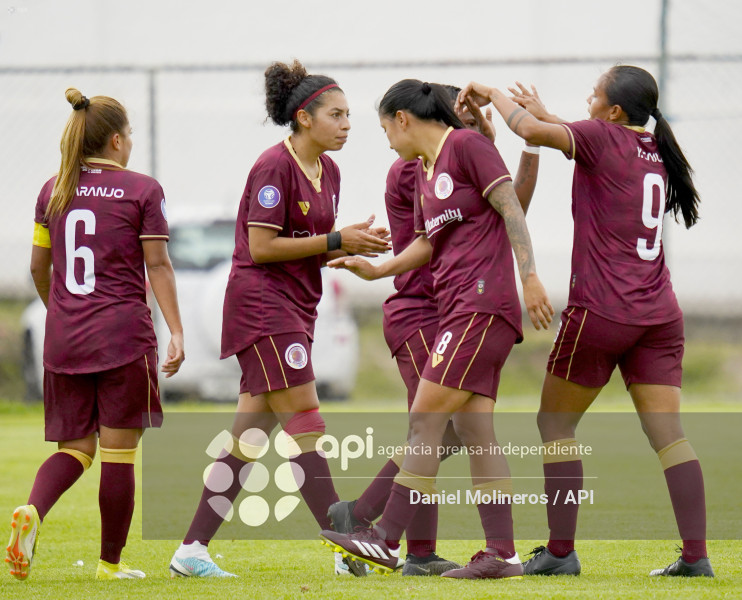 FBL FEMENINA VINO TINTO EMELEC