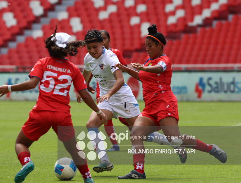 FBL SUPERLIGA FEMENINA LDU QUITO VS NACIONAL