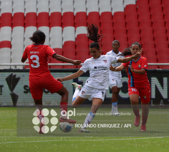 FBL SUPERLIGA FEMENINA LDU QUITO VS NACIONAL