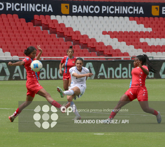 FBL SUPERLIGA FEMENINA LDU QUITO VS NACIONAL