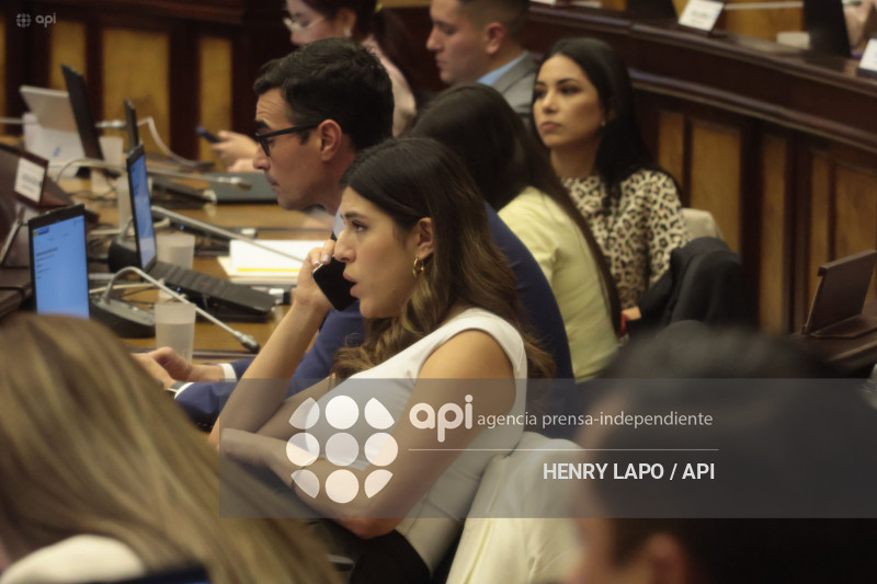 SESION ASAMBLEA LEY DERECHOS ANIMALES