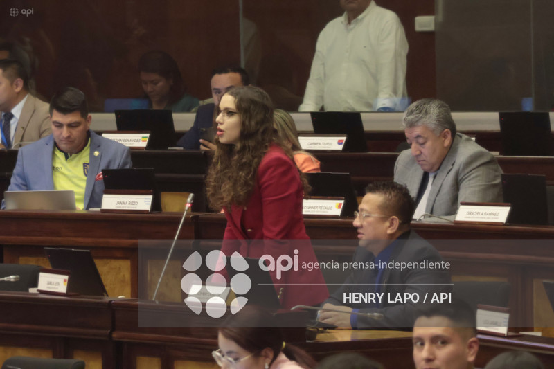 SESION ASAMBLEA LEY DERECHOS ANIMALES