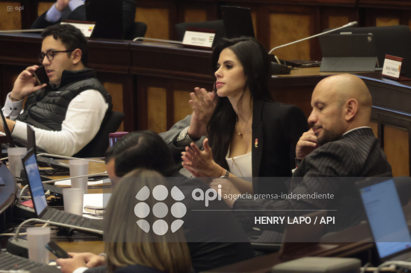 SESION ASAMBLEA LEY DERECHOS ANIMALES