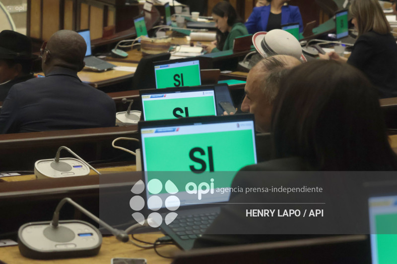 SESION ASAMBLEA LEY DERECHOS ANIMALES