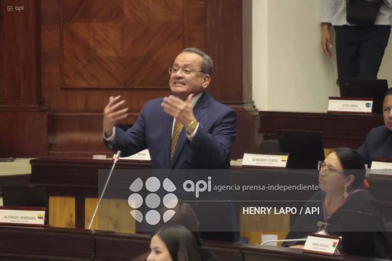 SESION ASAMBLEA CODIGO DE LA DEMOCRACIA
