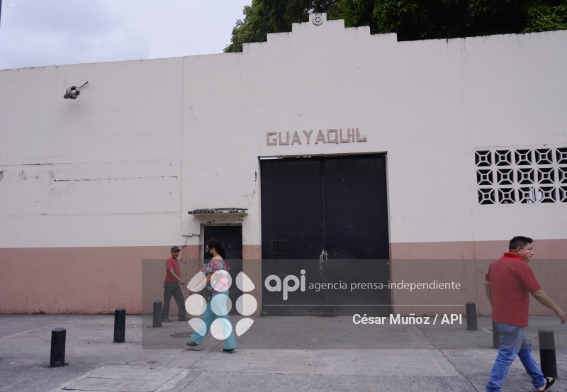 GYE-FACHADA CAI MASCULINO