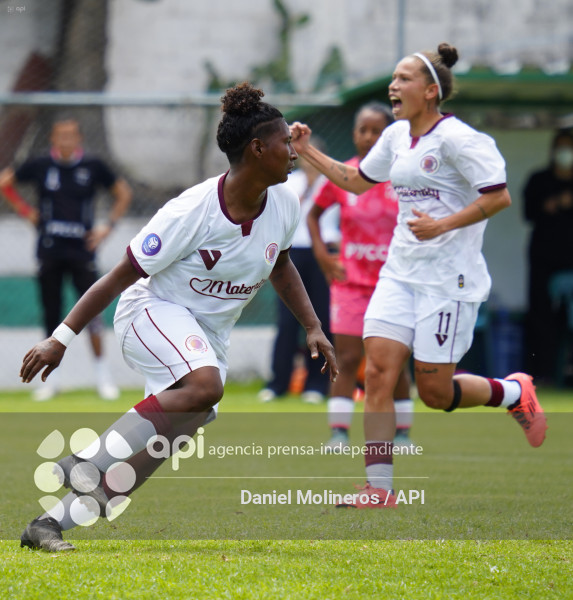 FBL FEMENINA NANAS VINO TINTO