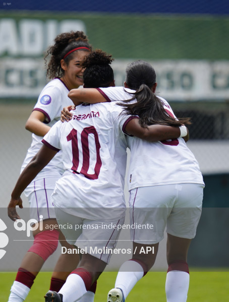 FBL FEMENINA NANAS VINO TINTO