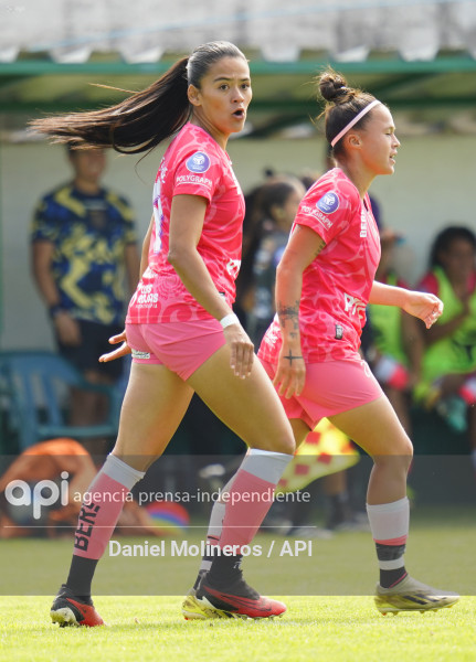 FBL FEMENINA NANAS VINO TINTO