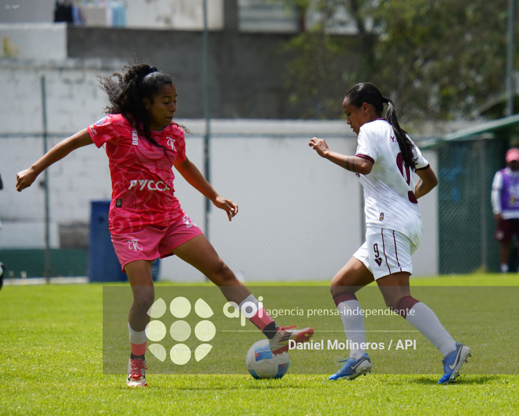 FBL FEMENINA NANAS VINO TINTO