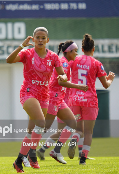 FBL FEMENINA NANAS VINO TINTO
