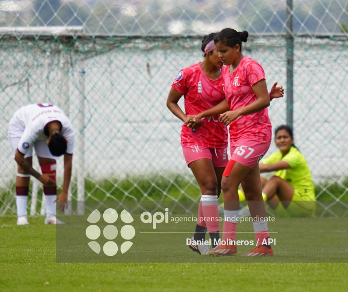 FBL FEMENINA NANAS VINO TINTO