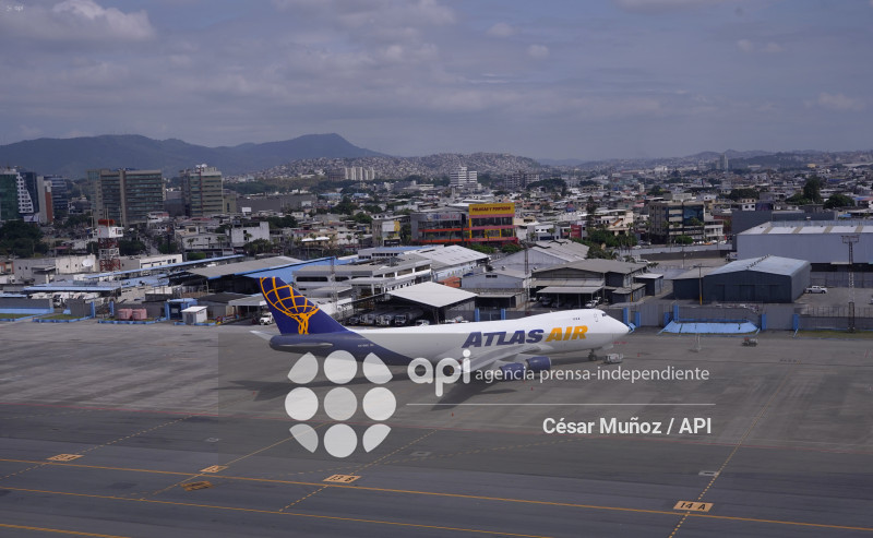 GYE-EMERGENCIA AVION ATLAS