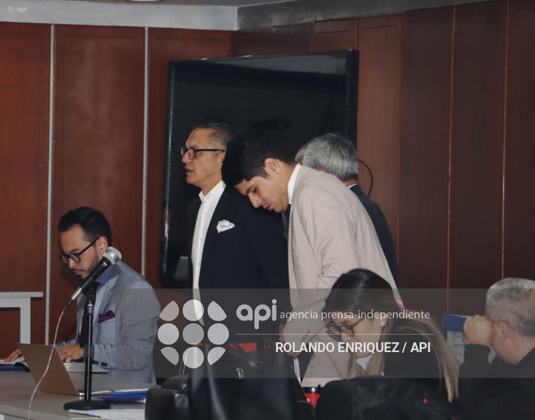 CASO VIDRIO WILMAN TERAN