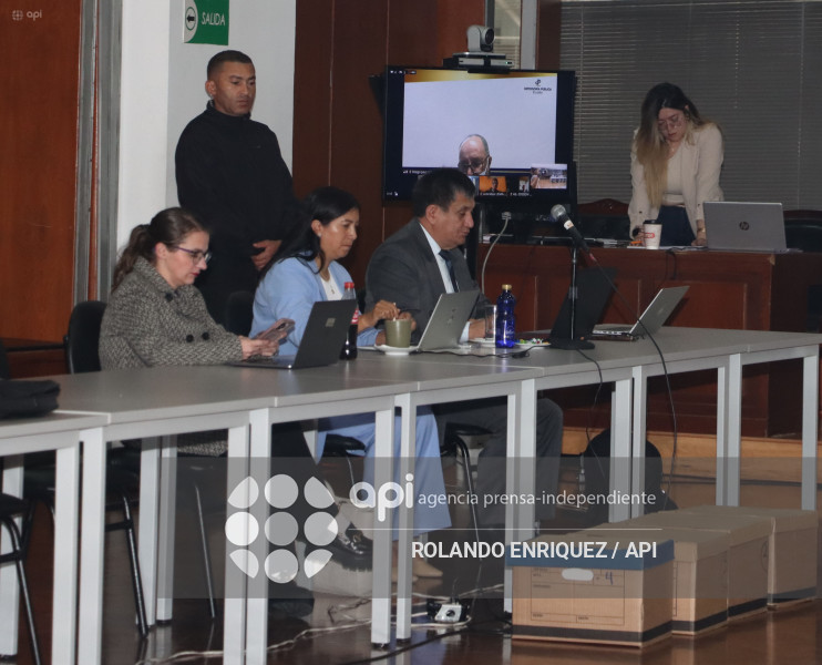 CASO VIDRIO WILMAN TERAN