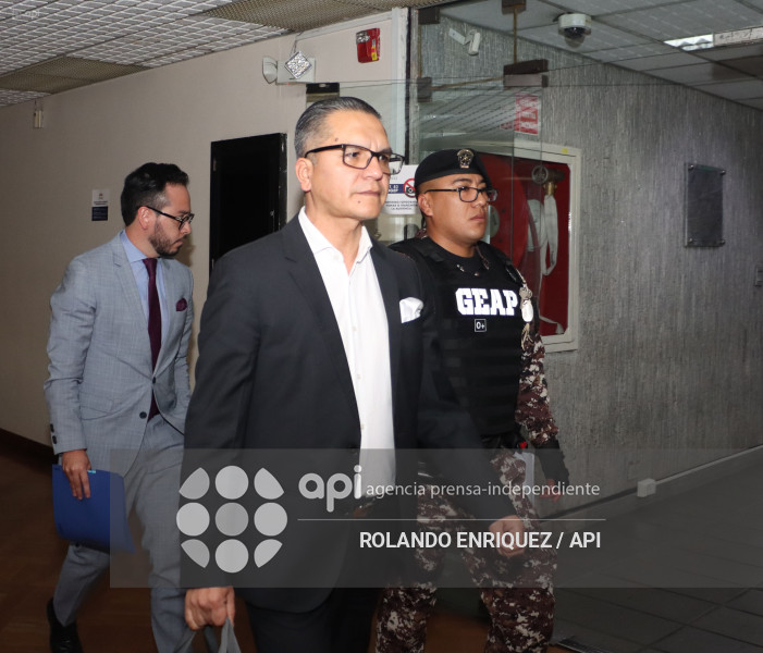 CASO VIDRIO WILMAN TERAN