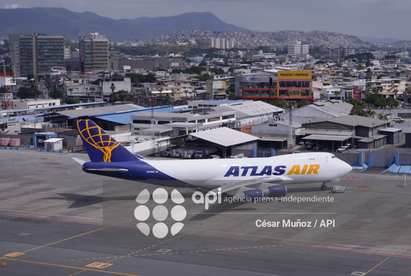 GYE-EMERGENCIA AVION ATLAS