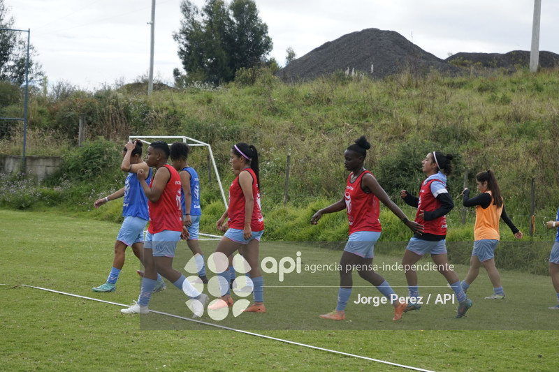 FBL SUPERLIGA FEMENINA MACARA VS LIGA