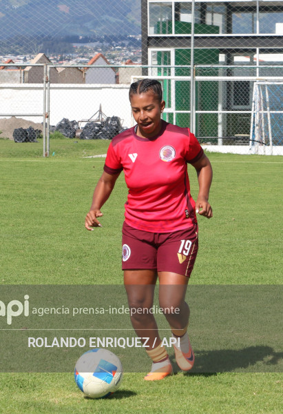 FBL SUPERLIGA FEMENINA VINO TINTO VS ESPUCE