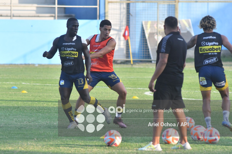 FBL-LIGAPRO-DELFIN-MUSHUC RUNA