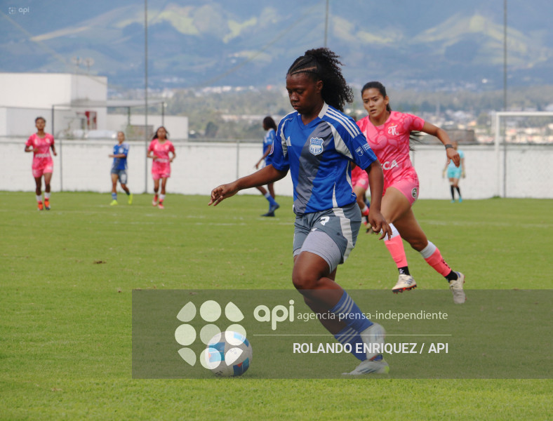 FBL SUPERLIGA FEMENINA NANAS VS EMELEC