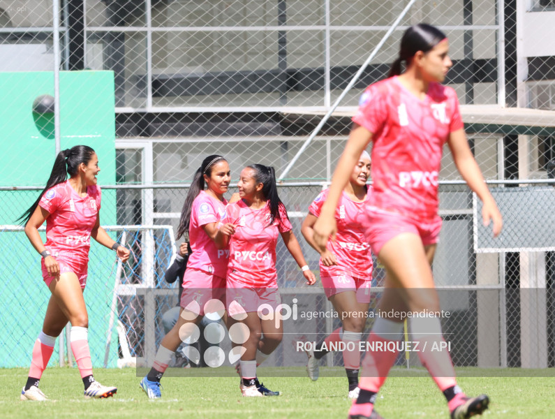 FBL SUPERLIGA FEMENINA NANAS VS EMELEC
