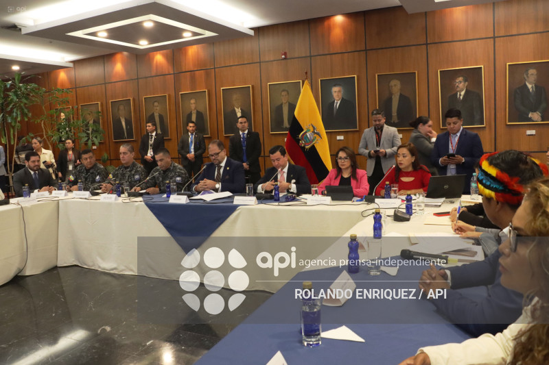 REINBERG EN COMISION DE FISCALIZACION