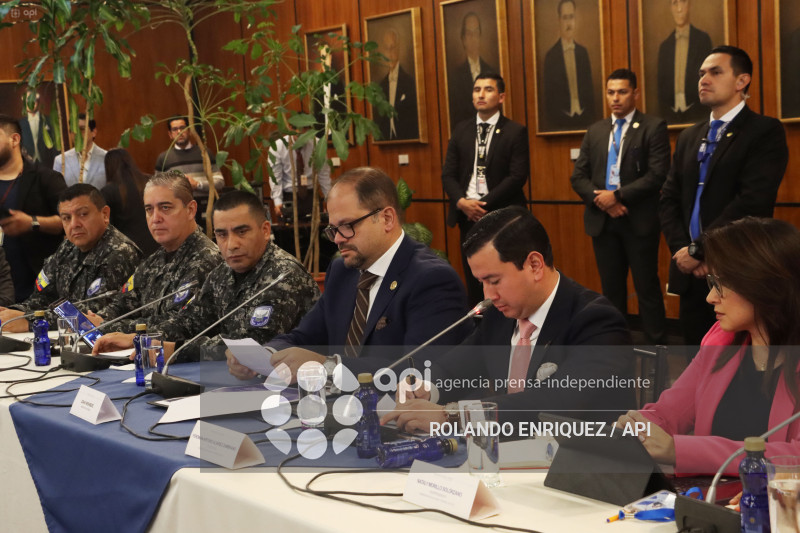 REINBERG EN COMISION DE FISCALIZACION