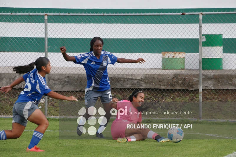 FBL SUPERLIGA FEMENINA NANAS VS EMELEC