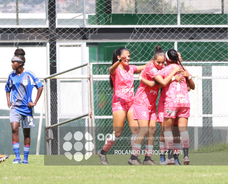 FBL SUPERLIGA FEMENINA NANAS VS EMELEC