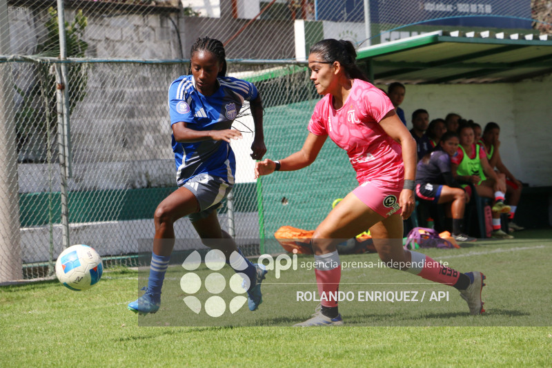 FBL SUPERLIGA FEMENINA NANAS VS EMELEC