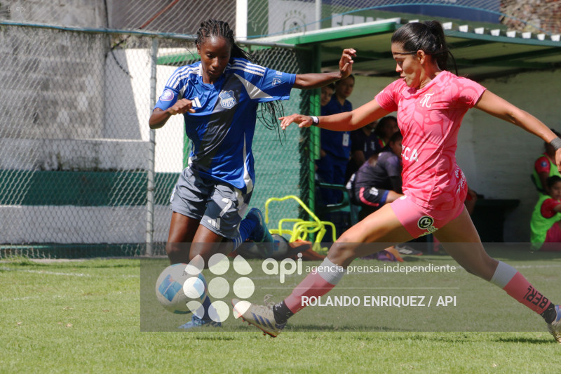 FBL SUPERLIGA FEMENINA NANAS VS EMELEC