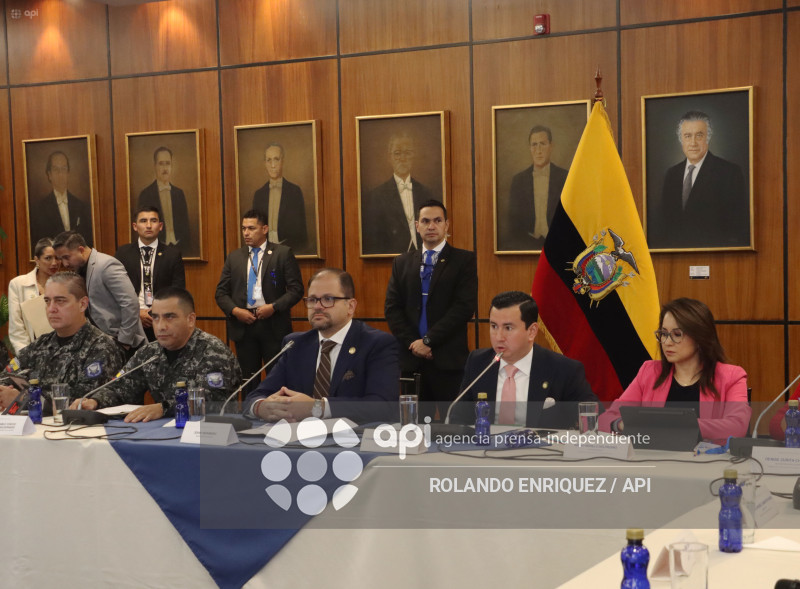 REINBERG EN COMISION DE FISCALIZACION