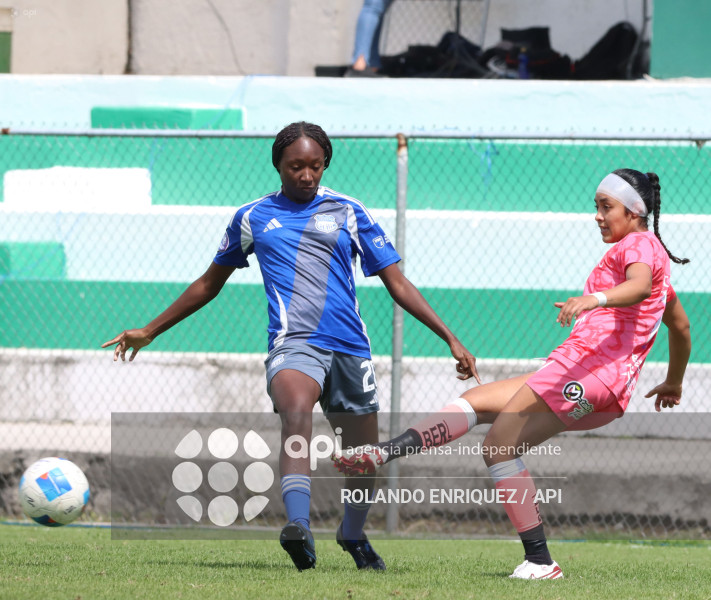 FBL SUPERLIGA FEMENINA NANAS VS EMELEC