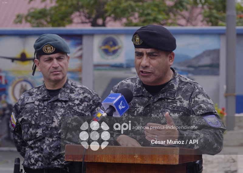 GYE-CAMBIO COMANDO POLICIA