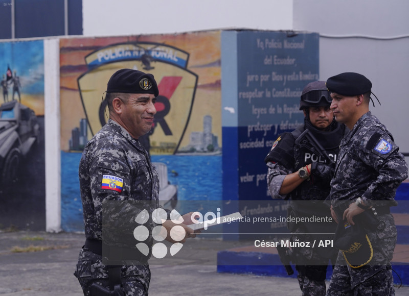 GYE-CAMBIO COMANDO POLICIA