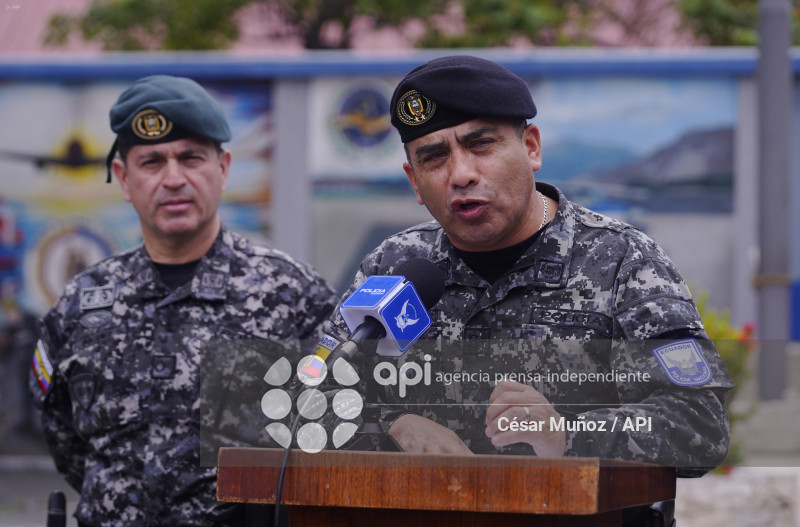 GYE-CAMBIO COMANDO POLICIA