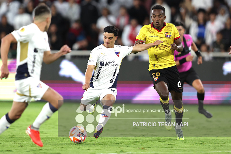 FBL LIGA PRO LDUQ LIGA DE QUITO VS BARCELONA