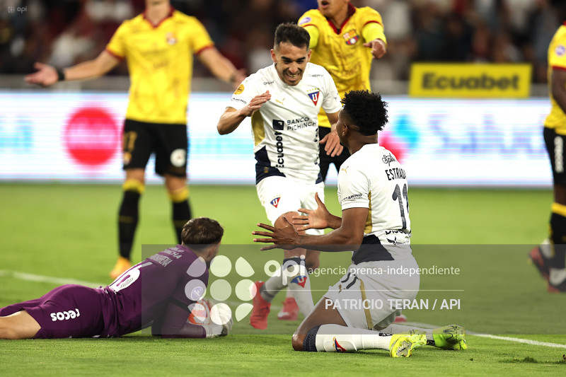 FBL LIGA PRO LDUQ LIGA DE QUITO VS BARCELONA