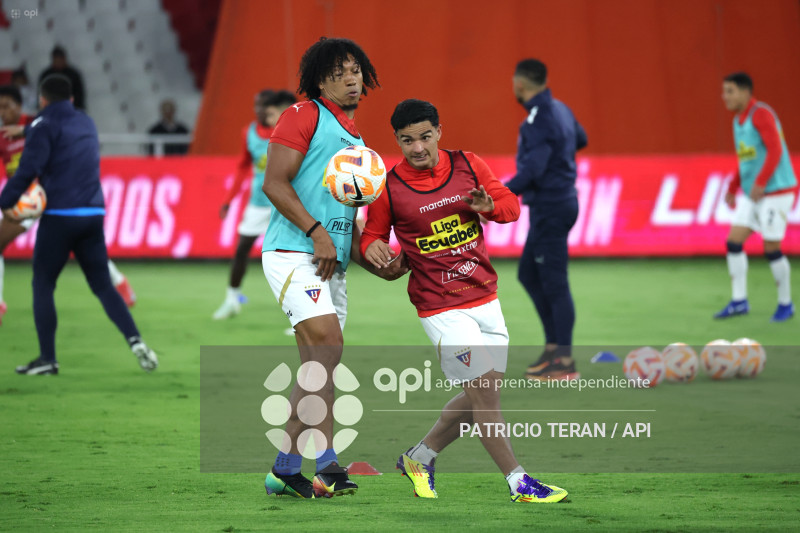 FBL LIGA PRO LDUQ LIGA DE QUITO VS BARCELONA