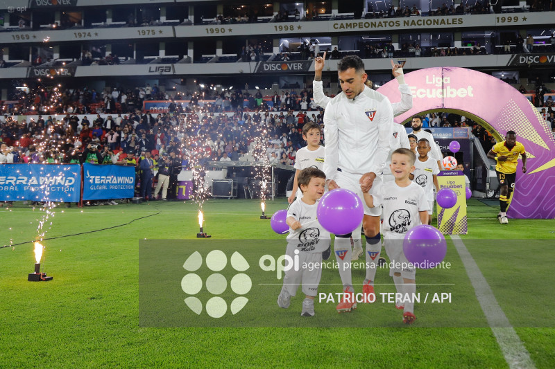 FBL LIGA PRO LDUQ LIGA DE QUITO VS BARCELONA