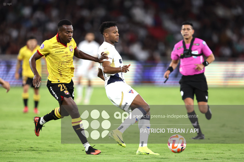 FBL LIGA PRO LDUQ LIGA DE QUITO VS BARCELONA