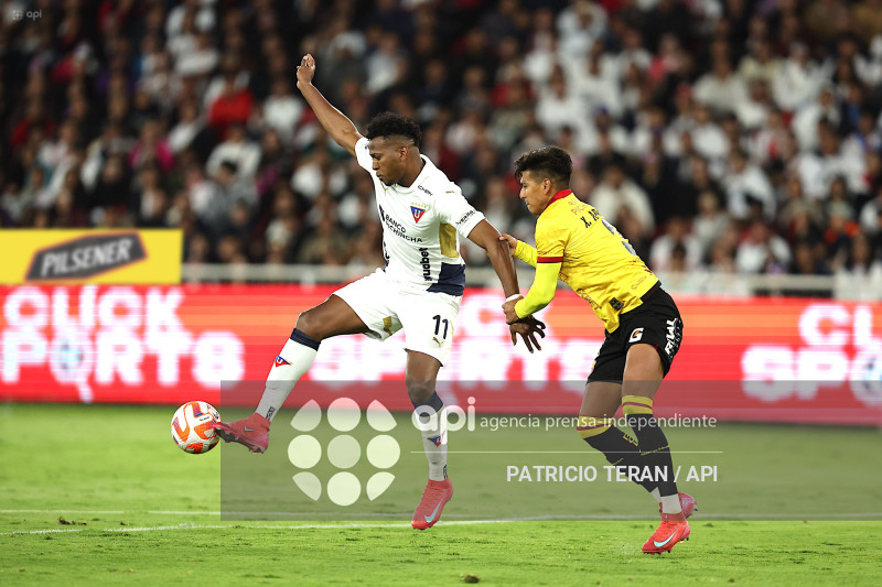 FBL LIGA PRO LDUQ LIGA DE QUITO VS BARCELONA