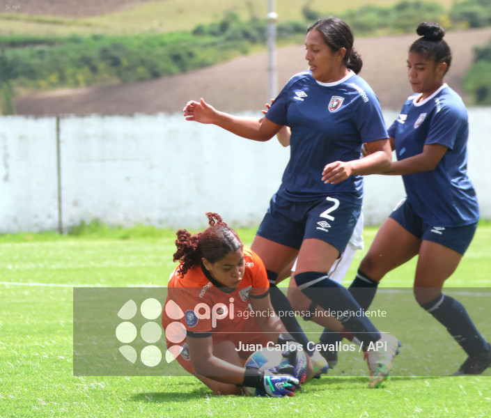 FBL-SUPERLIGA-LEONES-VINOTINTO FC