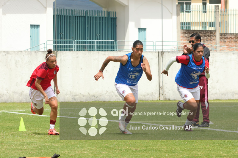 FBL-SUPERLIGA-LEONES-VINOTINTO FC