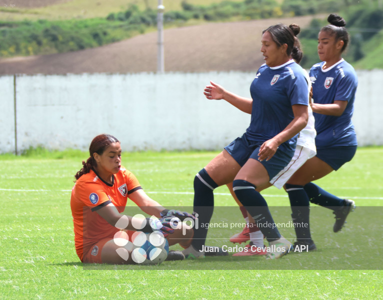 FBL-SUPERLIGA-LEONES-VINOTINTO FC