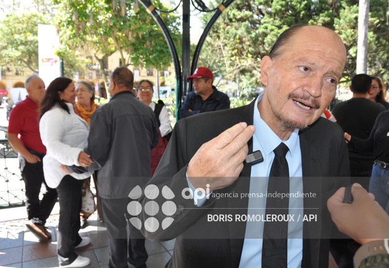CUENCA-DENUNCIA DE JUECES Y FISCALES-PECULADO