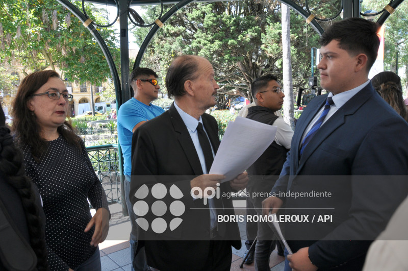 CUENCA-DENUNCIA DE JUECES Y FISCALES-PECULADO