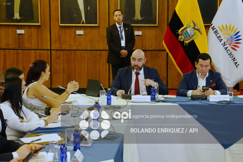 MARIO GODOY ASAMBLEA
